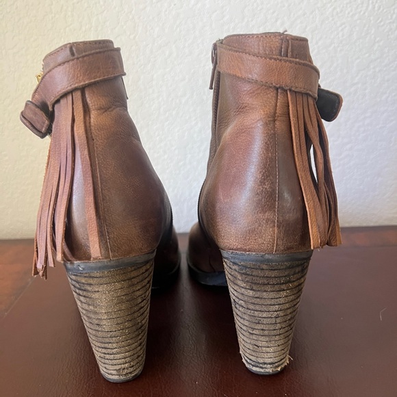 Brown tassel booties - Picture 3 of 12